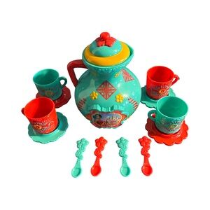 Disney Elena of Avalor Royal Palace Tea and Chocolate Set.